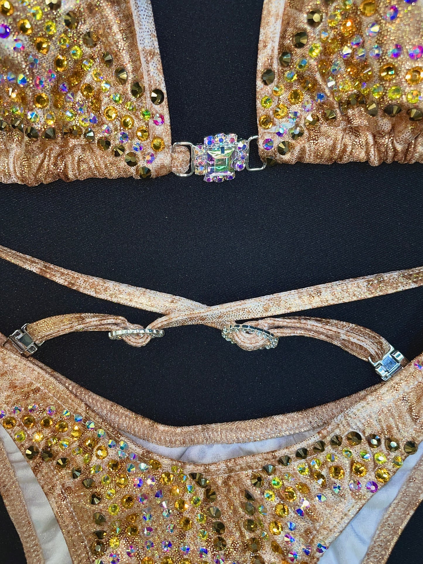 Metalic Snakeskin Figure Suit (TN444)