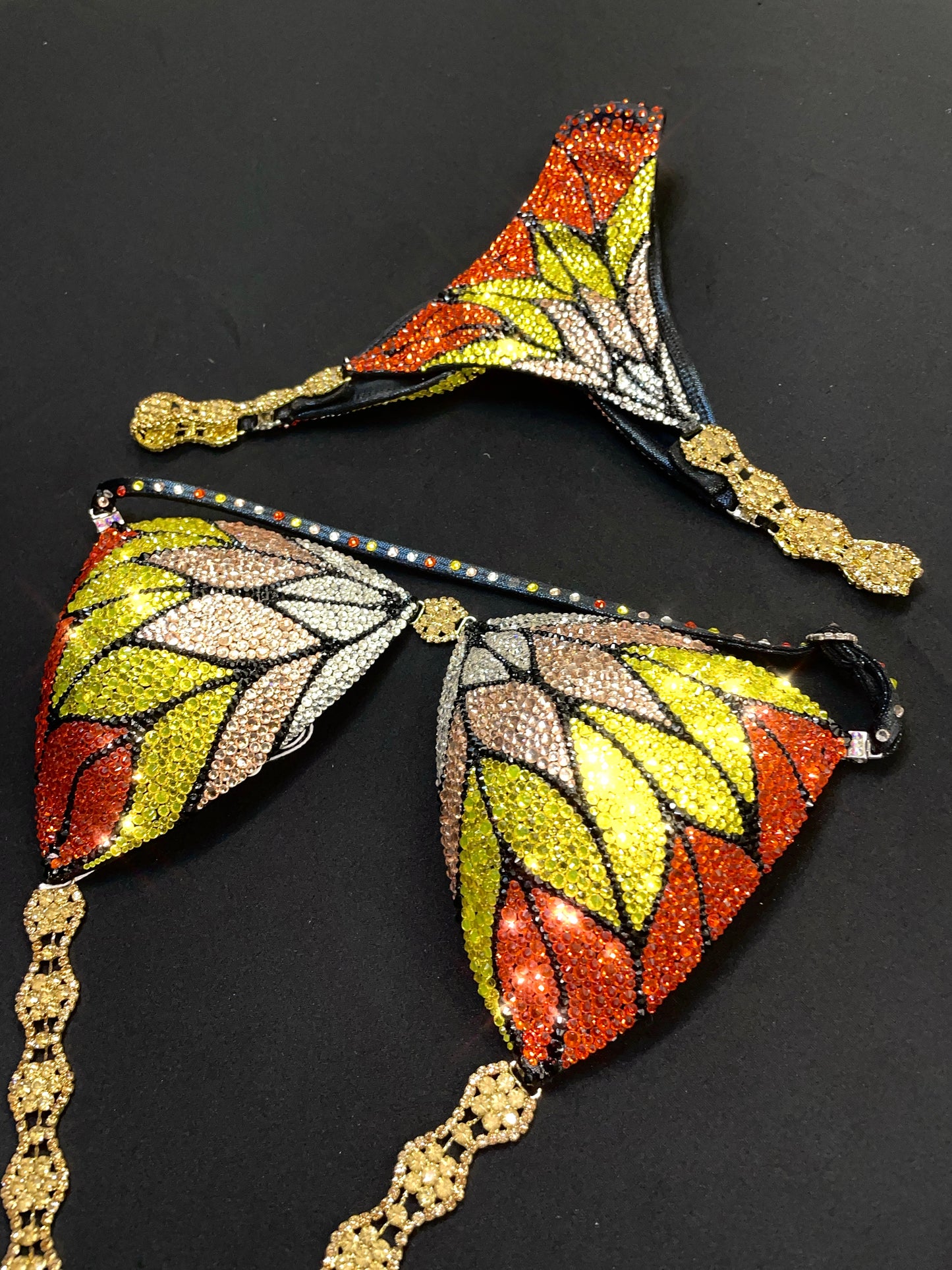 Black Bikini MIX of stones (TN282)