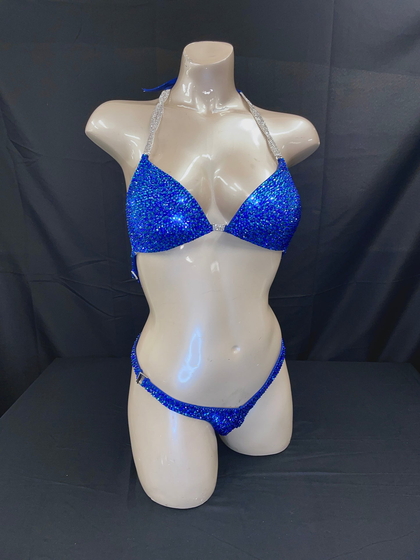 Blue sapphire figure suit (TN677)