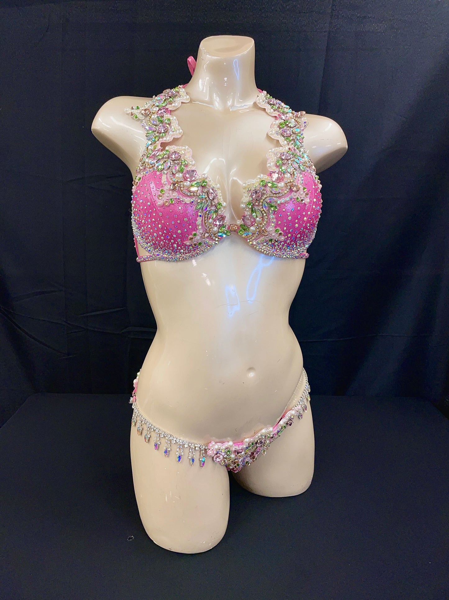 DIVA/WBFF Pink Suit (TN043)