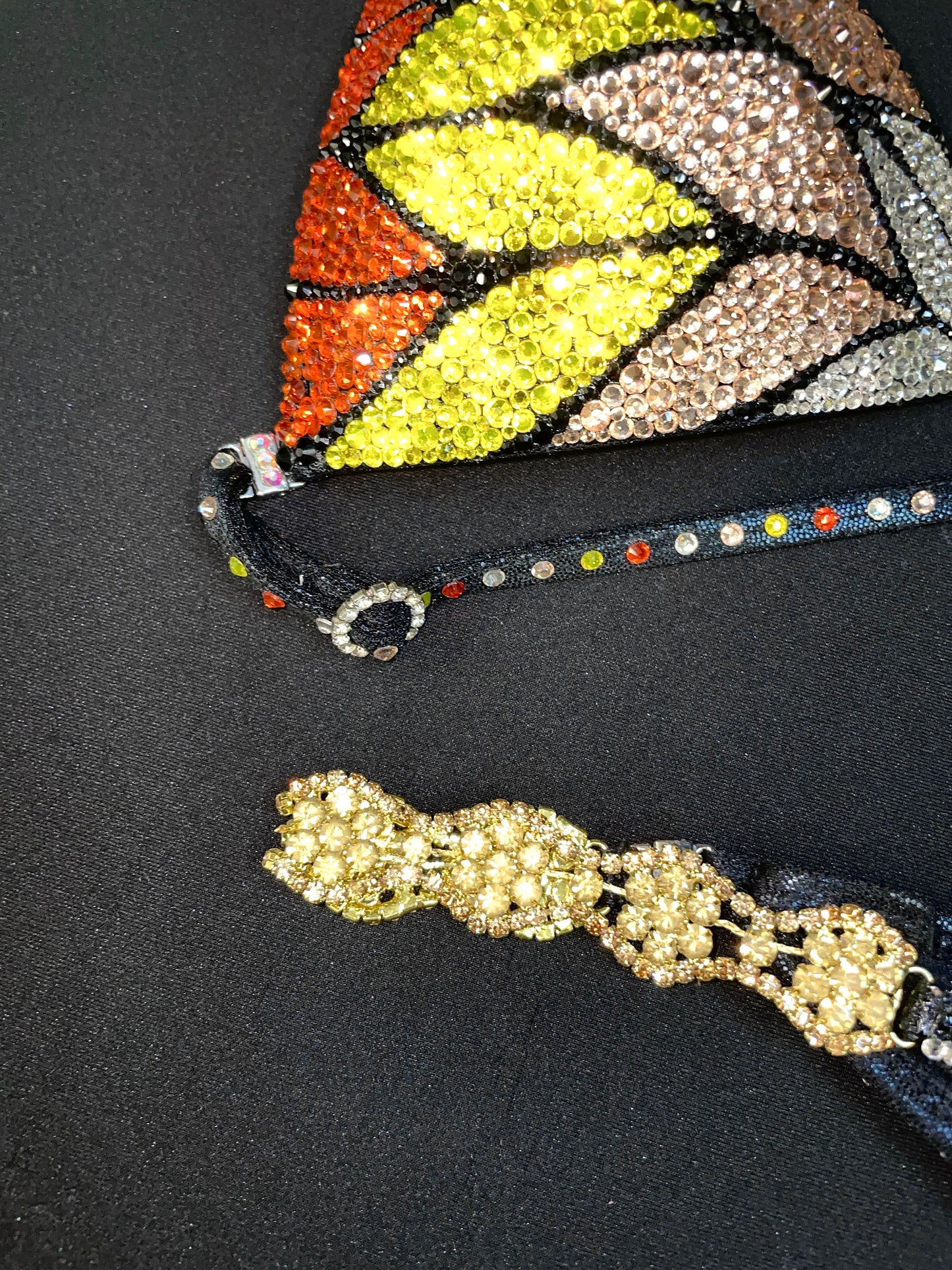 Black Bikini MIX of stones (TN282)