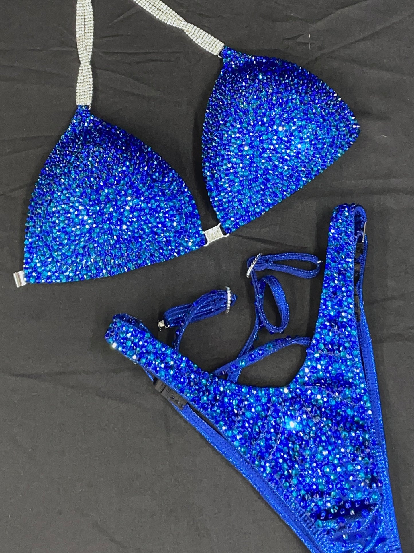 Blue sapphire figure suit (TN677)