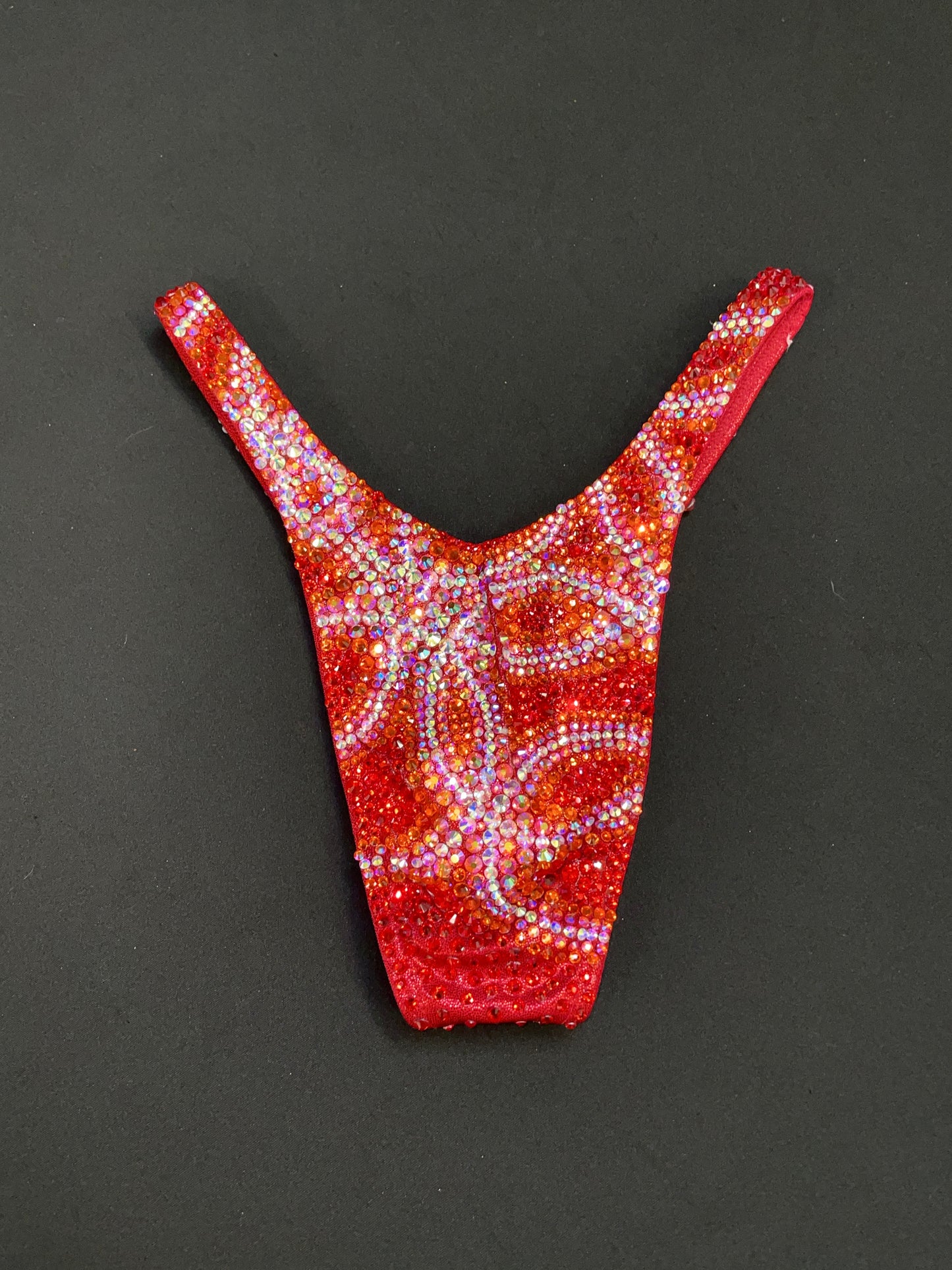 Red Figure suit MIX of stones (TN579)