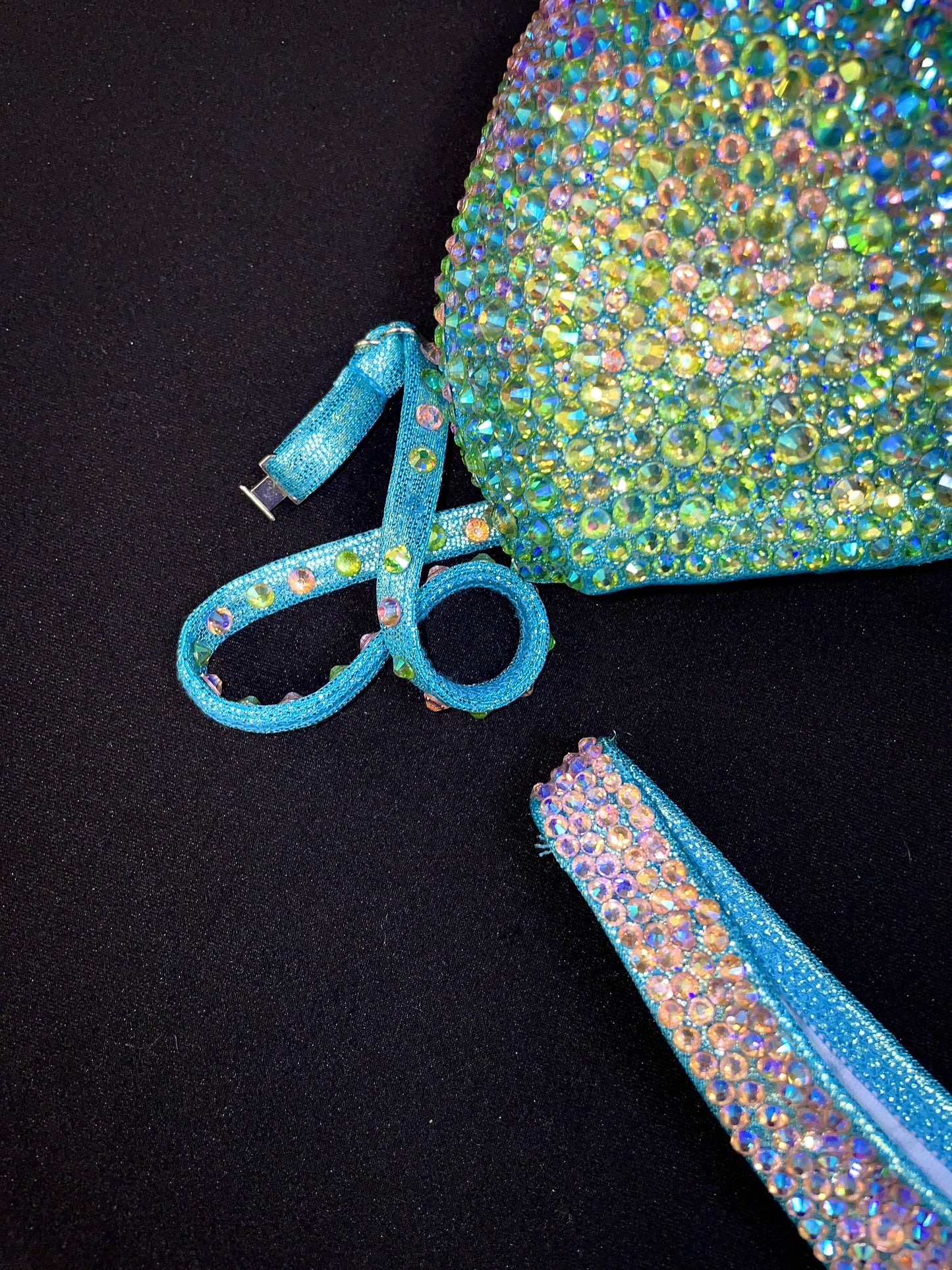 Mint green figure suit MIX of stones (TN428)