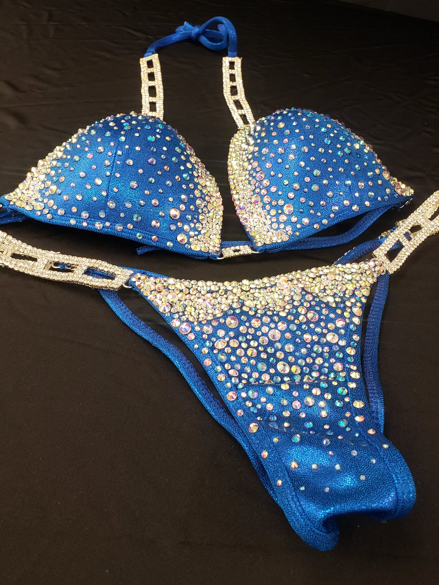 Royal Blue in a Cascade design (TN459)