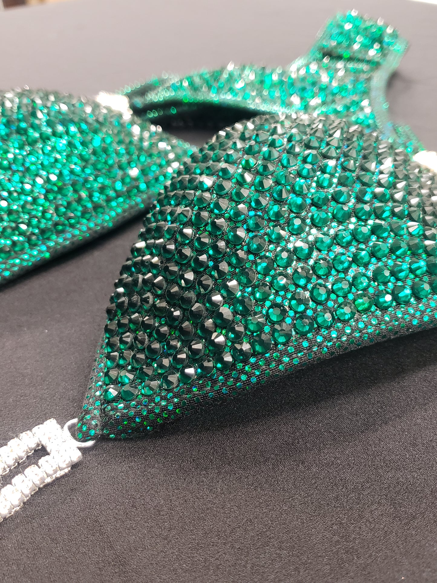 Emerald Green on Green in a fully encrusted design (TN482)